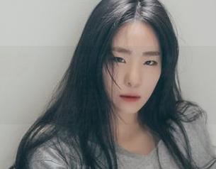 BoLoli菠萝社 - 夏美酱私拍图集，难道我总是走错片场？
