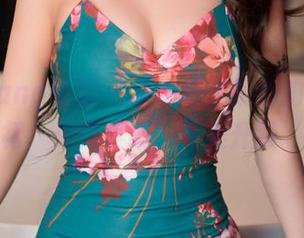 HuaYang花漾 - 这才是尤妮丝的定制礼裙：翘臀下载，完美升级。