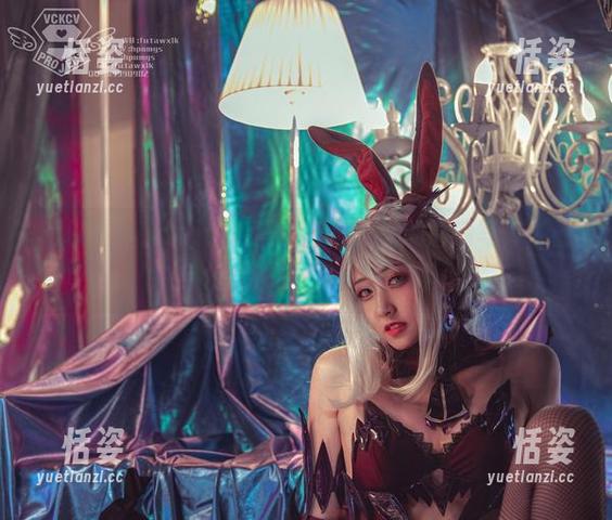 难以置信！Luisa_零纱与黑枪呆的高清写真，看完我心里那叫一个七上八下。