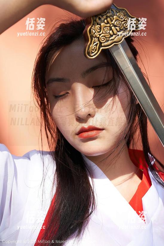 MiiTao蜜桃社 - 记住这件事，韵莉娜VANILLA的红裙写真原图让我直接进入‘不可理喻’模式。