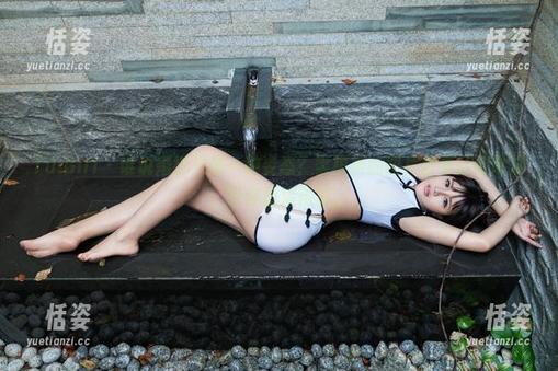 TuiGirl - 谁说婚纱只是一种姿态？梁棋棋的图片合集打破常规，带你重温精彩。