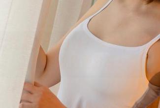 UGirls尤果网 - 白丝？李思宁来啦！好东西图册免费分享！