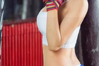 UGirls尤果网 - 说实话，最新图集里的陈雅漫是想做女友，还是想做我的秒拍？