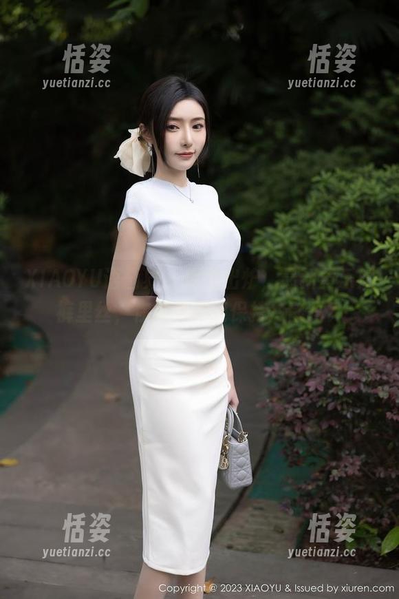 XIAOYU语画界 - 原图出炉，最新黄乐然裤里丝，你敢说你能保持冷静吗？