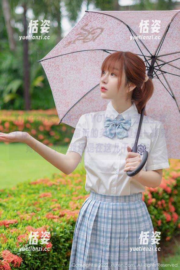 Xiuren秀人网 - “YOYO苏小苏这全套牛仔裤，有种撩靠近的美感，真想一探究竟！”不过我还是在这儿干着急。