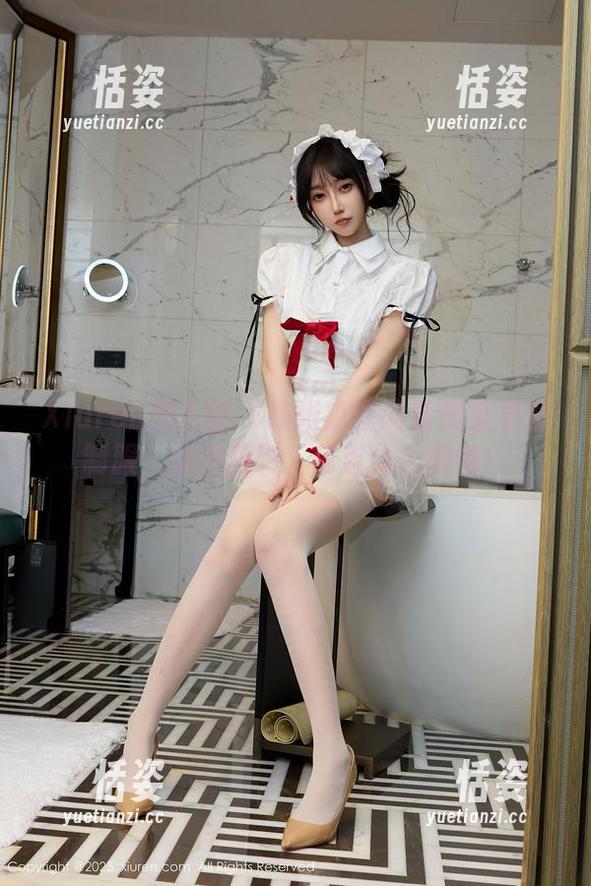 Xiuren秀人网 - 在张庭蓉的私房里穿着制服，原图反转，简直让人期待！