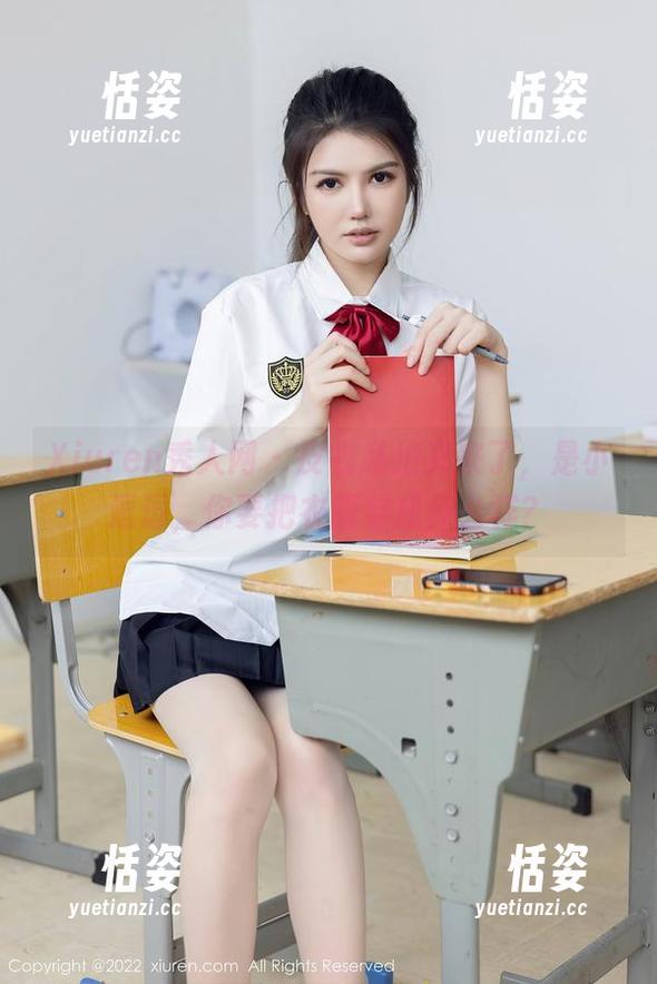 Xiuren秀人网 - 皮衣私拍又来了，是小逗逗，你要把衣服穿成什么样？