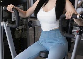 Xiuren秀人网 - 奇妙的王馨瑶yanni，御姐气场靠谱吗？