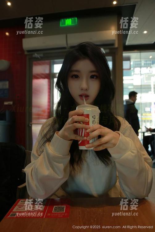 Xiuren秀人网 - 水手服在线写真：苏小曼babyface的俏皮与风情