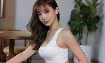 Xiuren秀人网 - 雨儿酱eve的高跟鞋，多少低光状态和意外呢喃