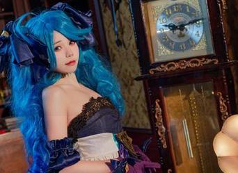 我要给Yiko湿润兔打电话｜这波“flower”图集更新，太能勾人心了！