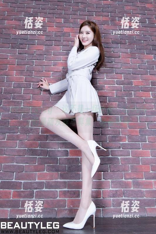 beautyleg - 这不是一场比赛，Stephy的最新灰丝写真集，轻松好看