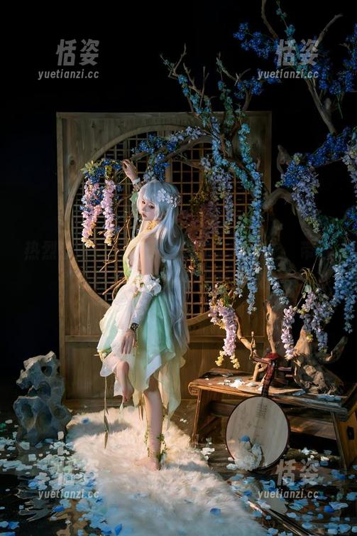 热烈欢迎七月喵子，原图合集奉上，带你领略幻想兽娘的日食狂欢！