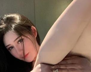 微密圈 - 不爱笑的赛琳的免费写真，一起见证5.17嘉宾的“高端购物节”！