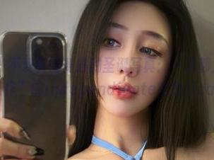 微密圈 - 不爱笑的赛琳的圣诞写真：一切都为“难找工作”的independiente实力打call