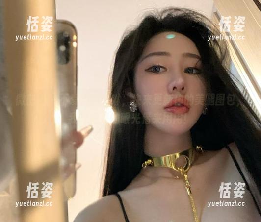 微密圈 - 不爱笑的赛琳，快来更新你的美腿图包，我想把我的眼光借来用用！