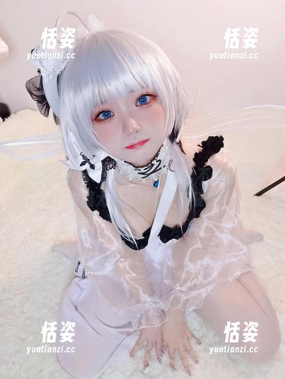 伊喵_Master的皮衣写真，不禁想说这衣服大概是她的文艺复兴