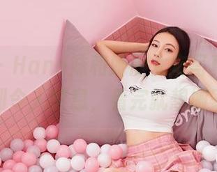 嗲囡囡 - Hana妹和她的女友写真，整体美感到令人窒息，看完就想搬家了！