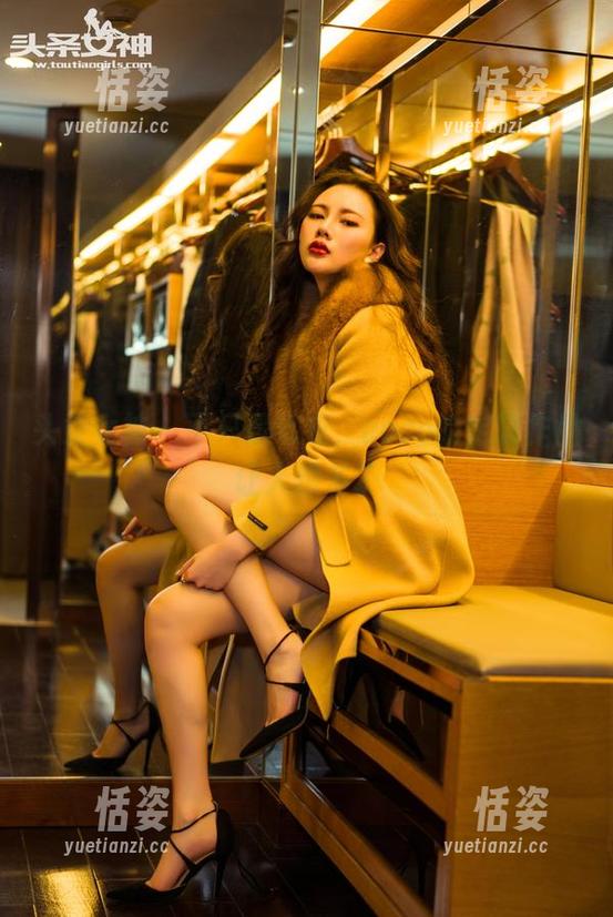 头条女神 - 不只是毛衣，coco的定制作品让人想多了