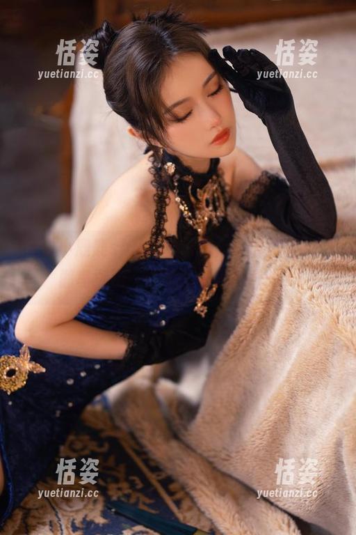 感谢小鹿鹿shika的私拍，这波美图的“鹳鸟踟蹰”，我能说很好奇吗？