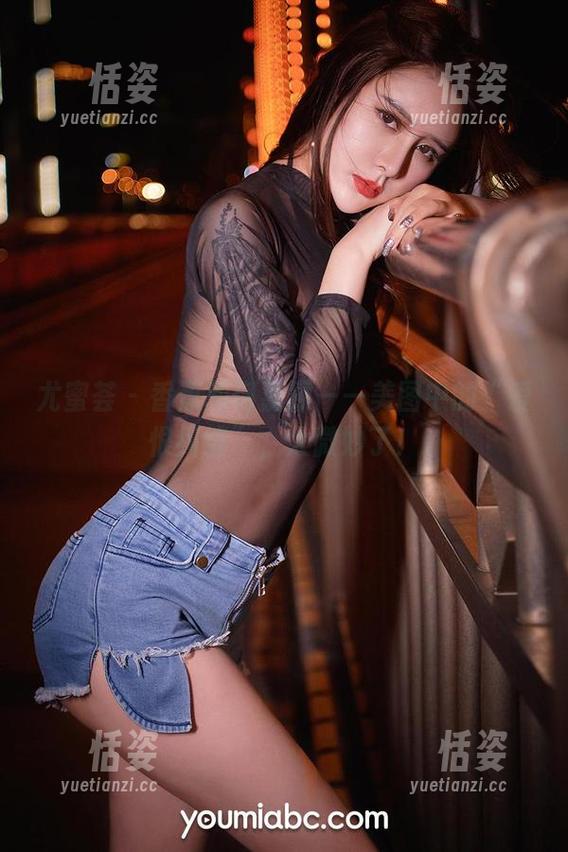 尤蜜荟 - 香蕉和何嘉颖——美图中的“爱恨纠缠”，太微妙了！