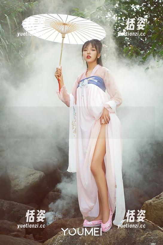 尤蜜荟 - 看，菲儿把纯白的原图玩成了偏执，下载得当心晕眩哦
