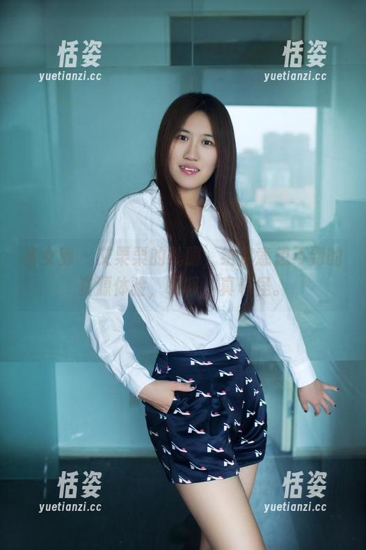 推女郎 - 艾栗栗的礼服，给你意想不到的资源体验，呵呵，真奇怪。