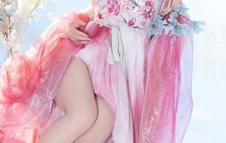我对星澜是澜澜叫澜妹呀这组粉色写真，只想说：“我能穿多少件粉色套装配着你的气场？！”