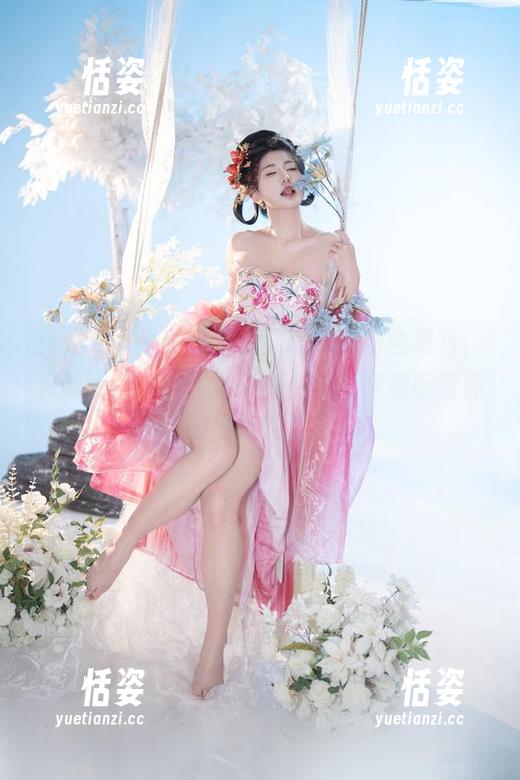 我对星澜是澜澜叫澜妹呀这组粉色写真，只想说：“我能穿多少件粉色套装配着你的气场？！”