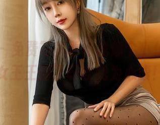 星颜社 - 免费写真看得我像个小仆人，求女王王俪丁呀收我为心腹！