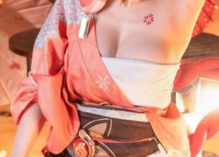 杨衣yangyi的豹纹印记，像是隐藏的密码，有种…想继续翻下去的冲动
