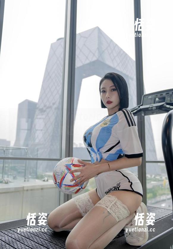 微密圈 - 果儿Victoria怼拍，精选神仙姿势让你目瞪口呆！