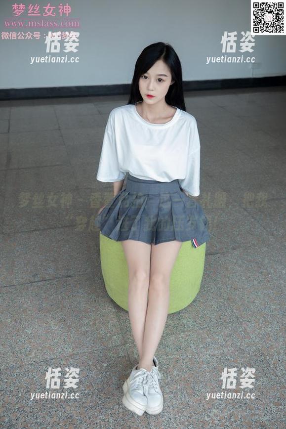 梦丝女神 - 香萱私拍：这一套礼服，把我“穿越”进了我的压岁钱！
