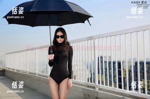 爱丝 - 瑶瑶的女孩，网盘隐藏的创意你发现了吗？