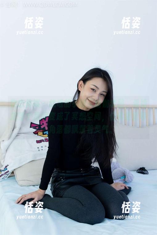物恋传媒 - 悠哉的小晴天瑜伽套图，看她把整个房间变成了冥想空间，仿佛屋里每个角落都飘荡着灵气。
