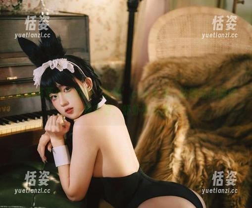 瓦斯塔亚小龙虾的‘女神’cos合集：咕噜咕噜喊你快来看，虾虾有点皮