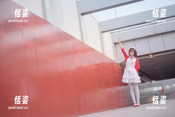 透明水手服入驻，白易子教主的全套写真火力全开！