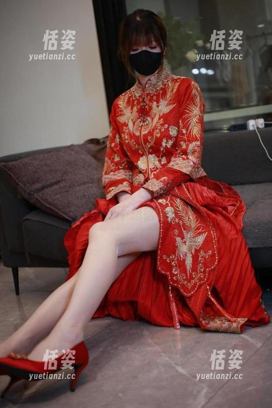 微密圈 - 最新写真，白龙猫女的珠光袜你绝对不想错过！