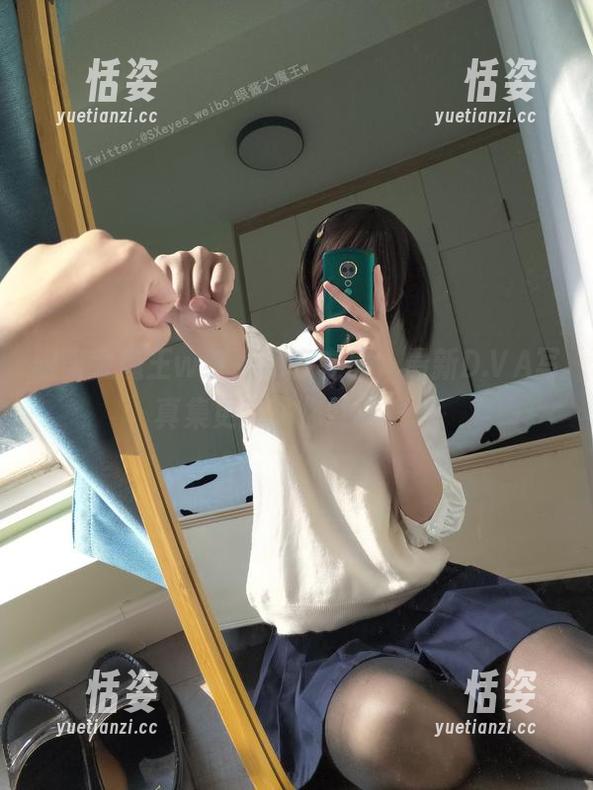 眼酱大魔王w继续刷存在感，最新D.VA写真集更新，你敢看吗？