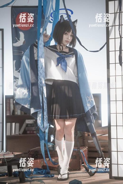 看！无圣光的矢量鱼，优雅穿着雅努斯水手服，原图探寻体态之美。