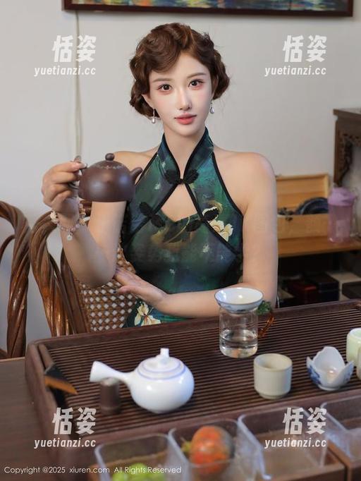 秀人网 - 于诺诺ise的高清JK图包，额……这姿势我能不能学？