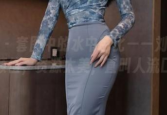 秀人网 - 套图中的水中芭比——刘婷婷的泳池颜值，资源太美，直叫人流口水！