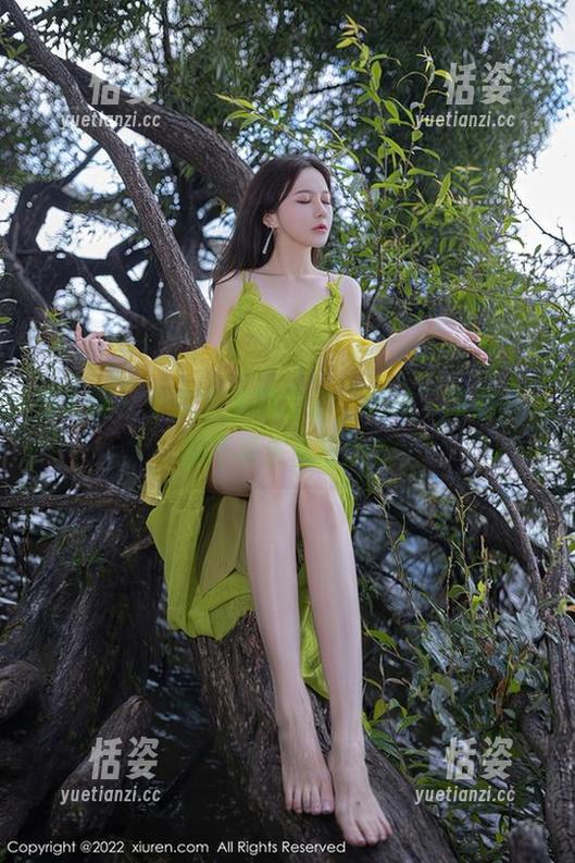 秀人网 - 千夜未来的全套“厨娘”作品，ാ要不要来点狠的？