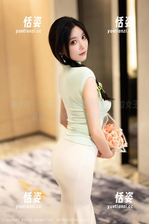 秀人网 - 分享一次：周慕汐fairy的女王妆容，后期也不过如此吧？