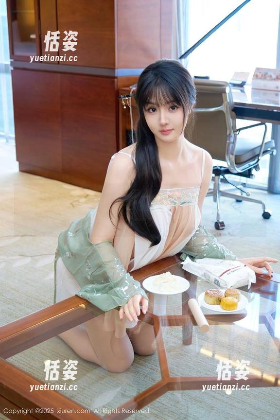 秀人网 - 恭喜获得恩一制服福利，图片好到让你计划一天的慵懒！