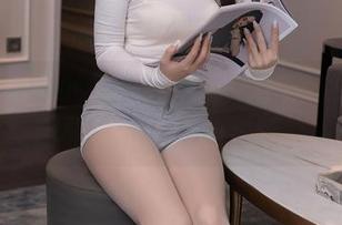 秀人网 - 星小兔Meetu的旅拍：你要的美图和我不一样的见解！
