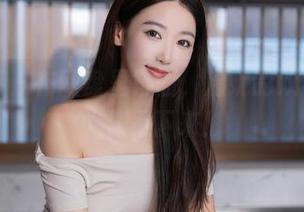 秀人网 - 在网盘里徘徊，温妮的双马尾让人停不下来！