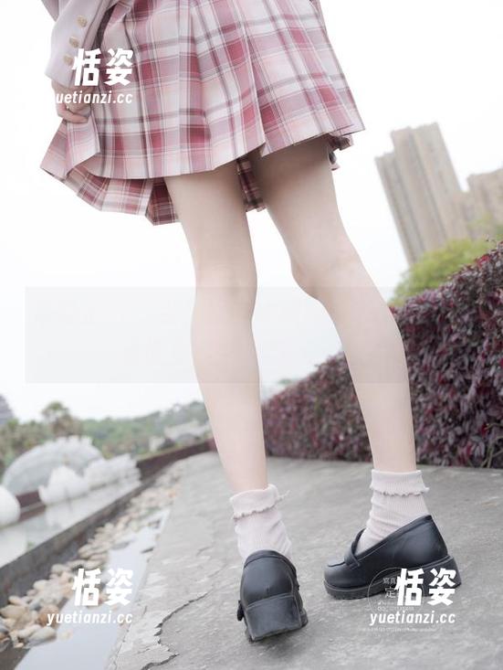 紧急企划 - 当见希的体操服遇上原图，究竟谁更能拿下我的目光？