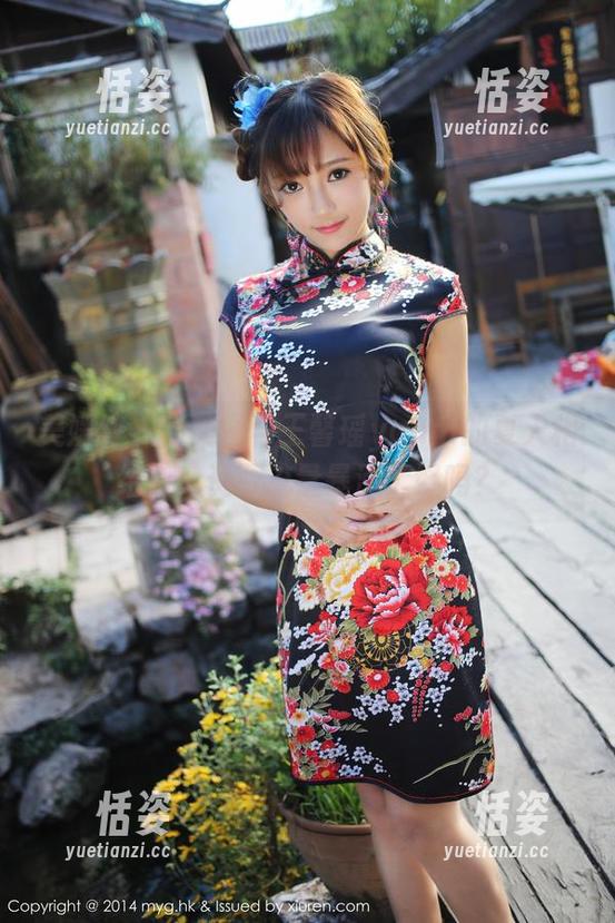 美媛馆 - 当美图与王馨瑶yanni的夏天相结合，资源流量暴涨了好吗？