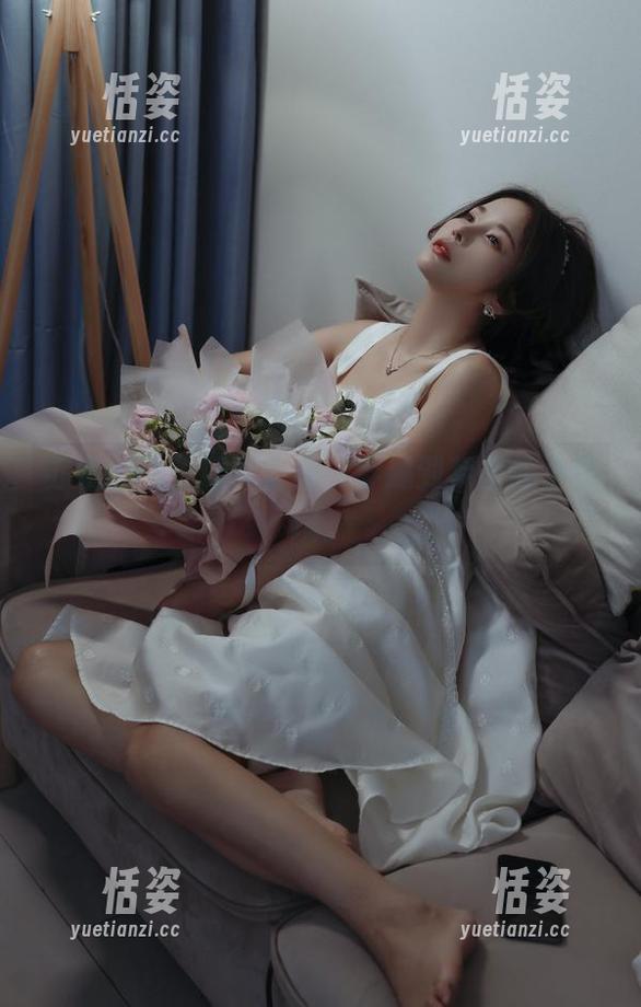 苏嫣qvq：精灵合集，穿越到梦里的小秘境。